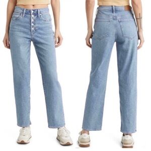 Like new Madewell The Perfect Vintage Straight Jean
Button Fly Edition Size 25
